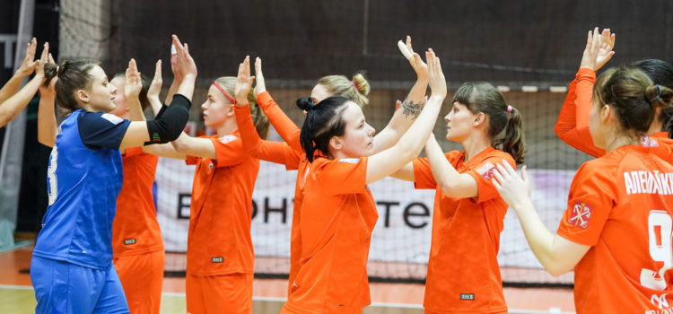 Каждая за всех!